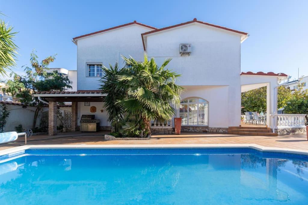 Sm21-Gran Casa De Vacaciones En La Playa, 4 Habitaciones, Climatizada, Piscina, Barbacoa Y Wifi 艾姆布里亚布拉瓦 外观 照片